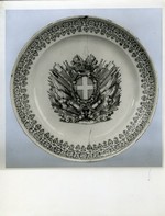 Grande piatto con stemma sabaudo e croce mauriziana