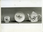 Teiera n. 1768 e tazza n. 1783 da zabaione e piatto